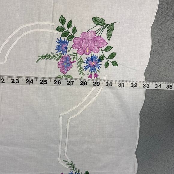 Vintage Embroidered Linen Blend Tablecloth Square Scalloped Edges Cottagecore - Picture 2 of 7